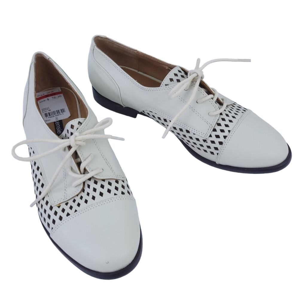 NEW Kensie Ramsey Leather Lasercut Oxford Flat Size 8 Cream, Off White, Academia